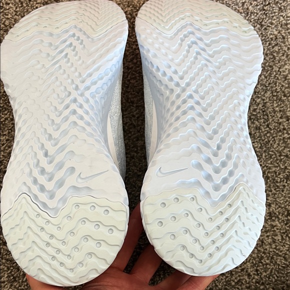 BNWT Nike Epic Phantom React White/Hydrogen Blue Women’s Running Slip-On Shoes - Picture 7 of 9